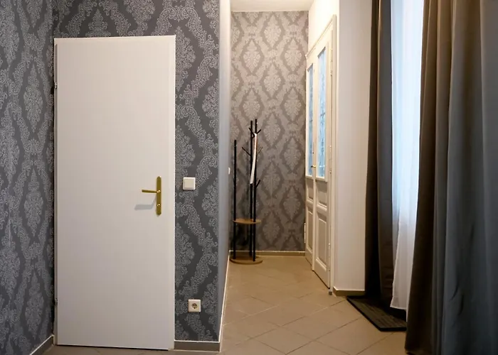 2 Bedroom For 6 Near Donaukanal & U4 U2 Metro