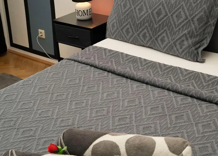 2 Bedroom For 6 Near Donaukanal & U4 U2 Metro