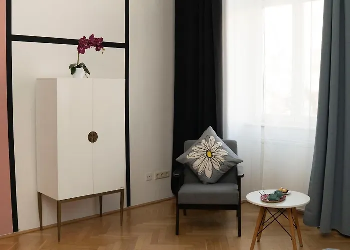 Apartment 2 Bedroom For 6 Near Donaukanal & U2 Metro